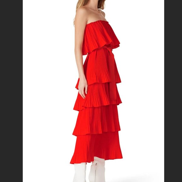 open lace back dress Abito Hibernate Rosso Essentiel Antwerp